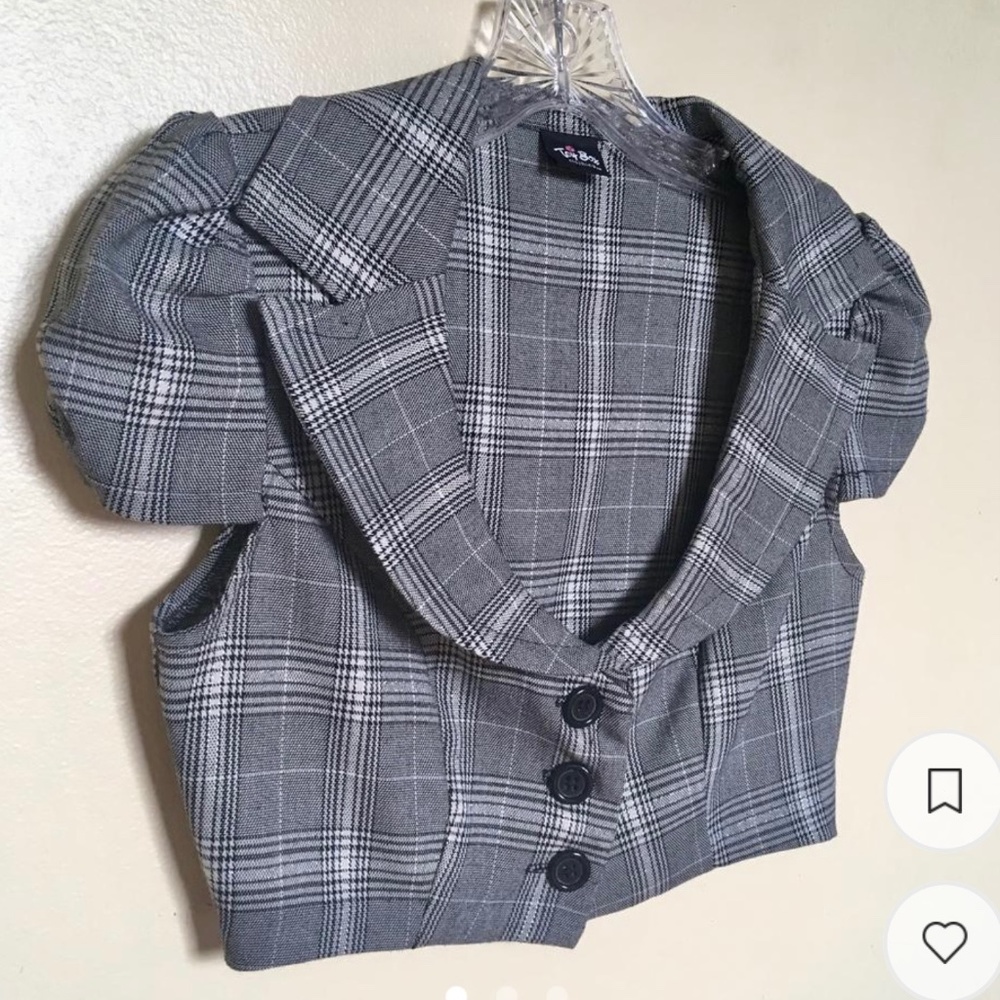 Y2K short puffed cap sleeve crop top